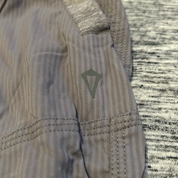 Ivivva Studio Crops size 12 - Picture 2 of 4